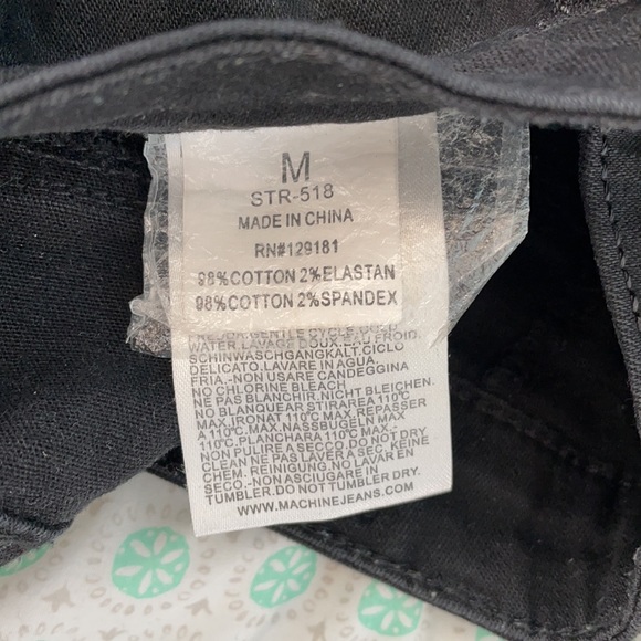 Black High-Waisted Shorts with Frayed Hem - Picture 9 of 12